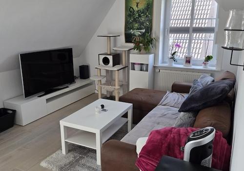 DG: Wohnzimmer (1/2)