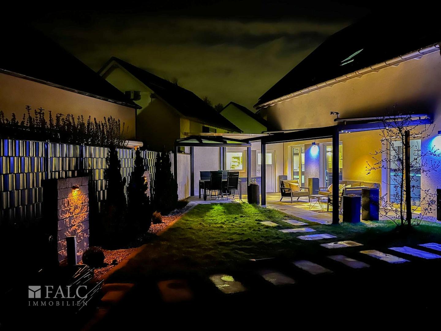 Terrasse bei Nacht