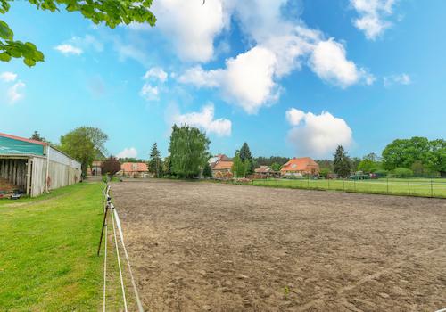 Reitplatz 