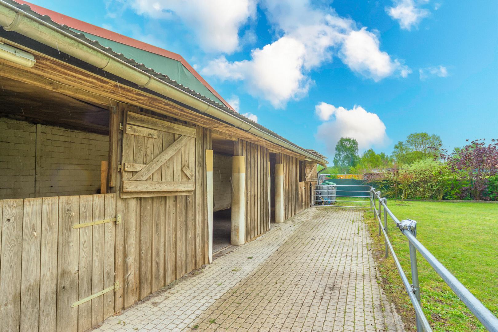 Stallungen Außenansicht