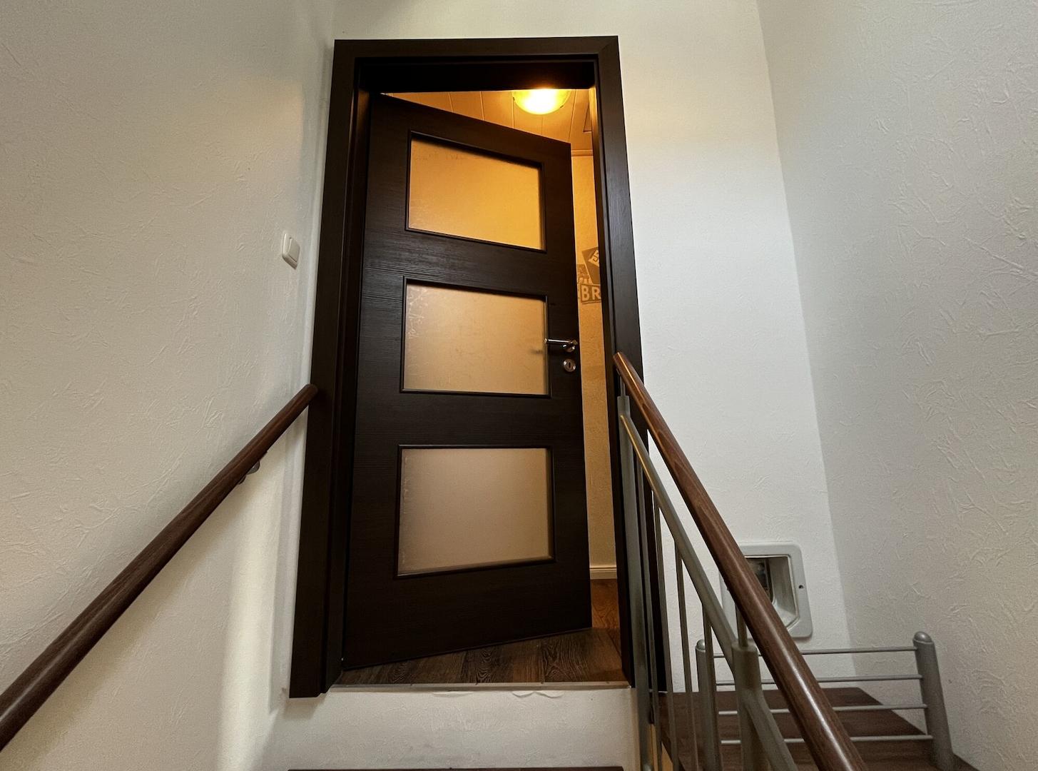obere Wohnungstür