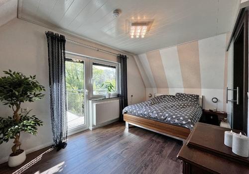 Schlafzimmer DG