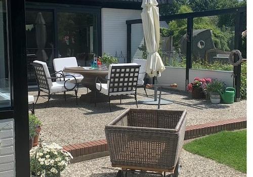 Terrasse vom Wohnzimmer