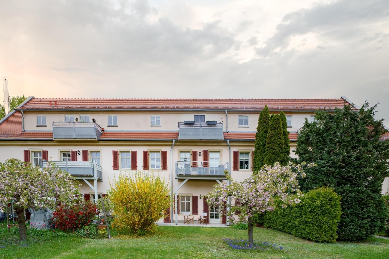 Terrasse mit Garten