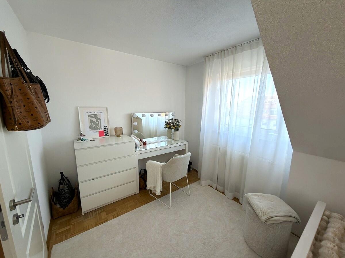 Kinder-/Jugendzimmer
