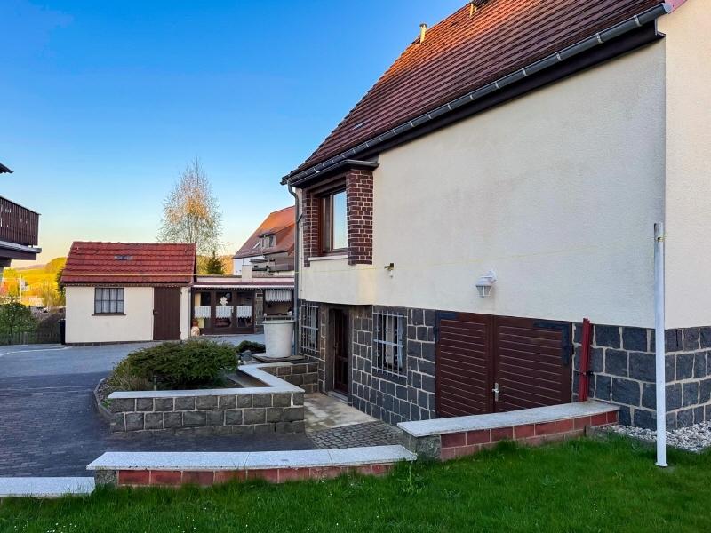 Zugang Keller und Garage