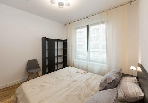 Schlafzimmer 1