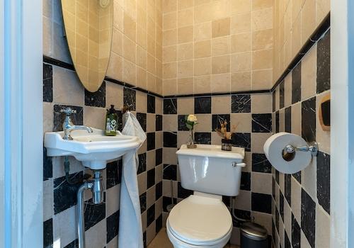 Gäste WC unten