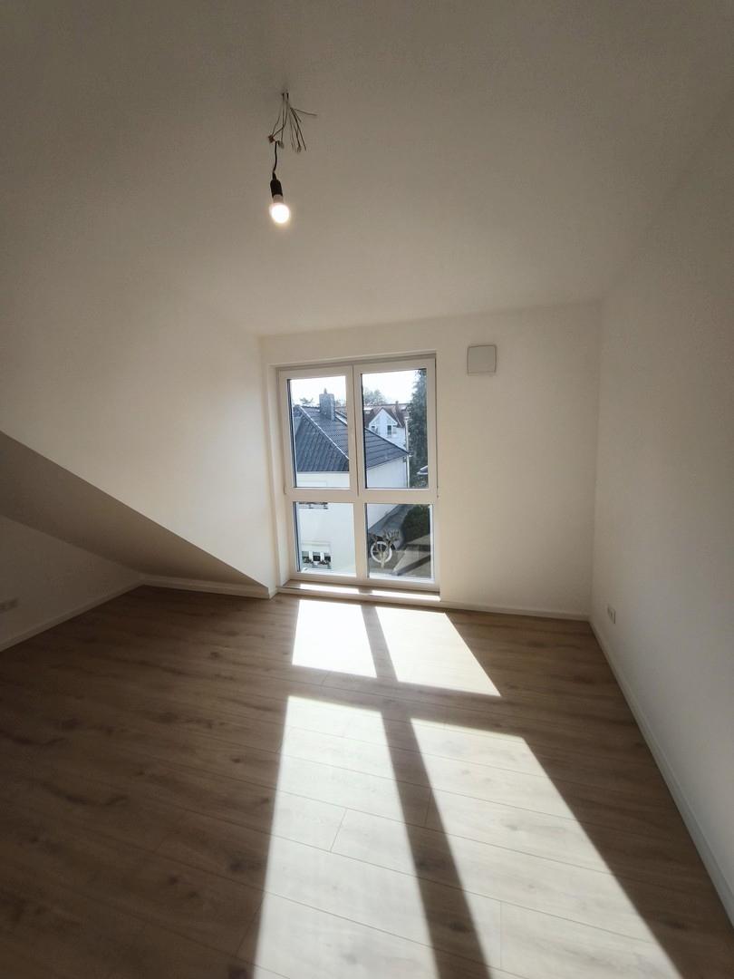 Großzügiges Schlafzimmer