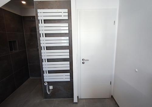 Modernes Tageslichtbad