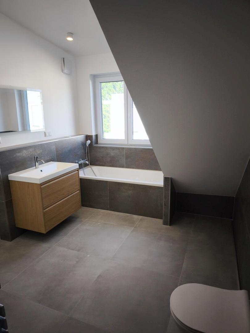 zusätzlicher Badewanne