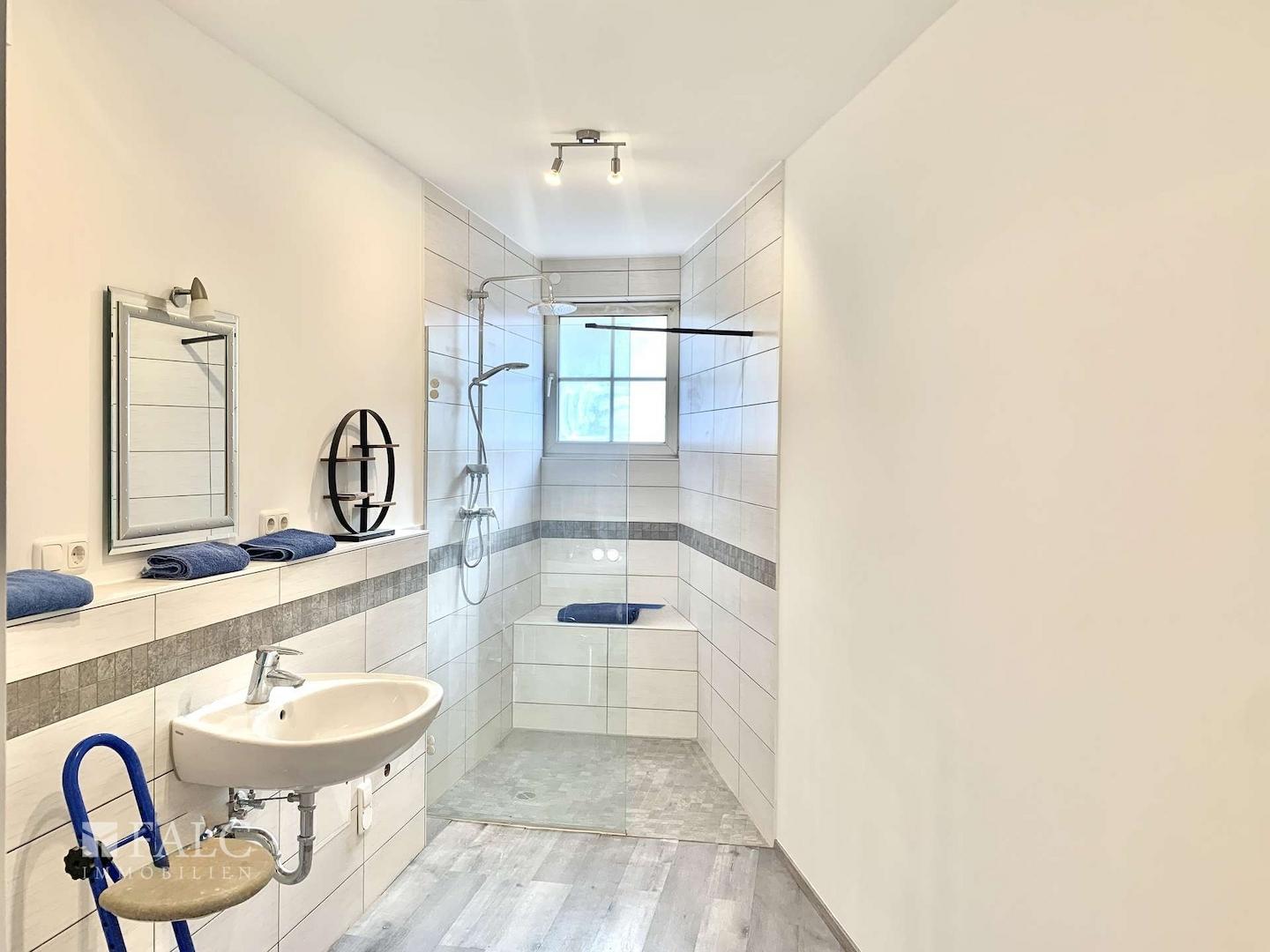 Badezimmer-EG.