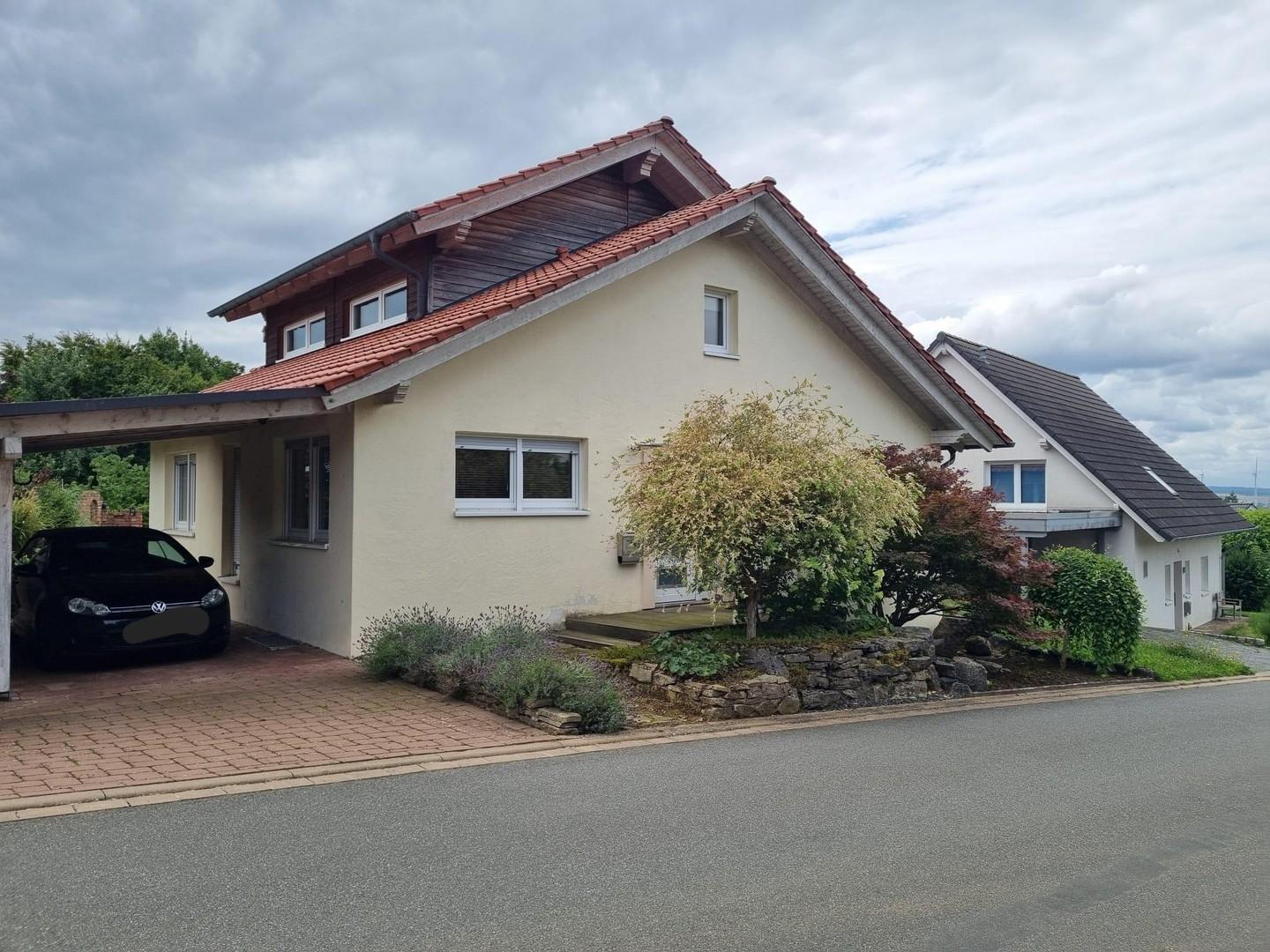 Haus Nordansicht mit Carport