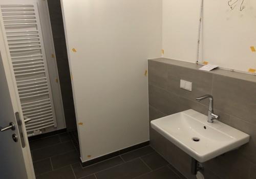 Badezimmer mit Dusche