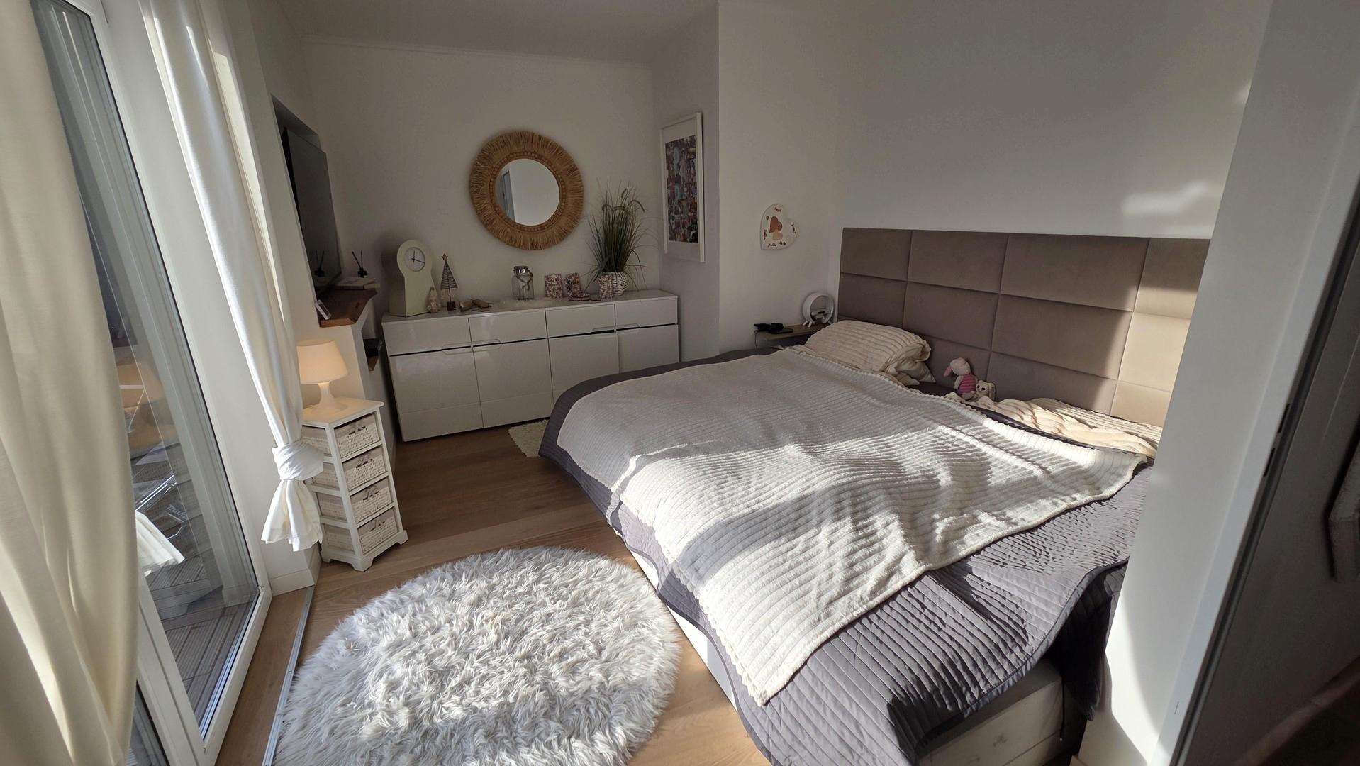 Schlafzimmer Eltern