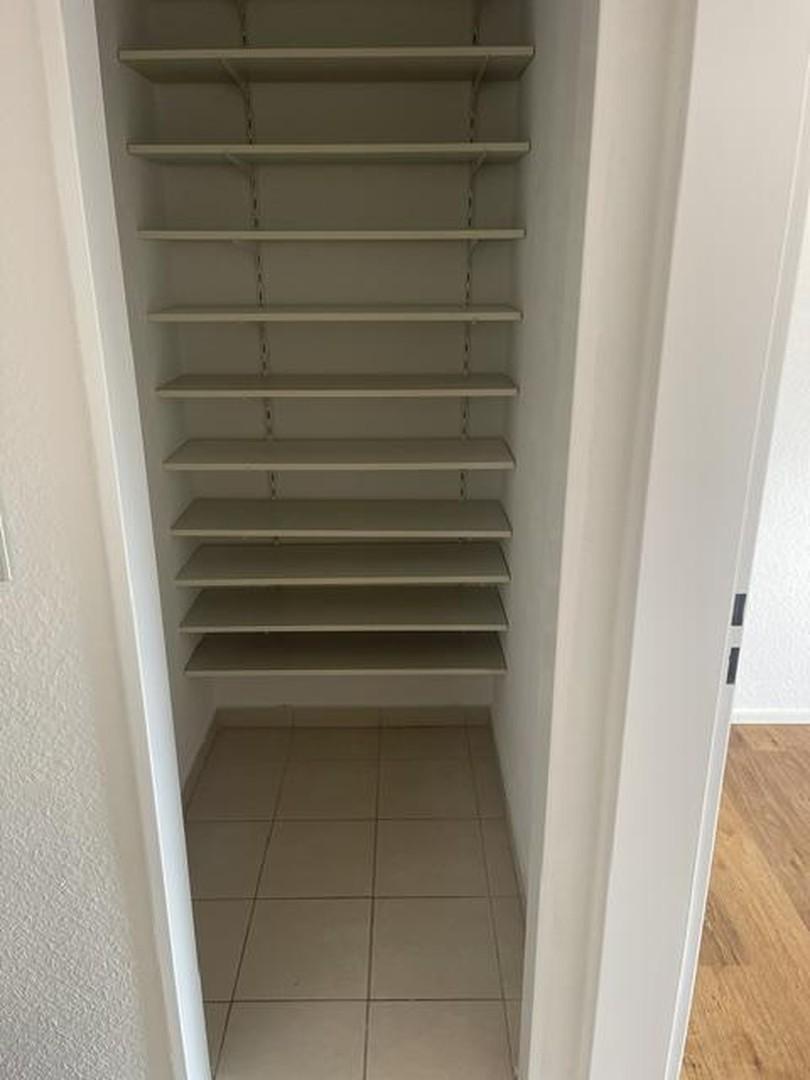 Abstellkammer/Speise