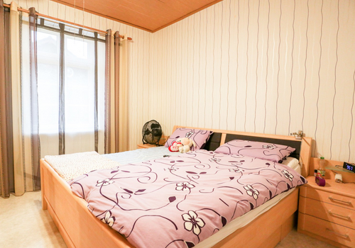 Schlafzimmer 1 OG