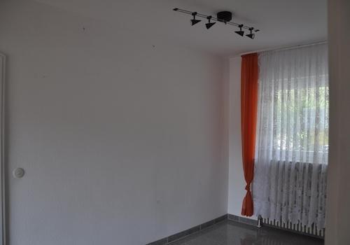 Garderobe EG