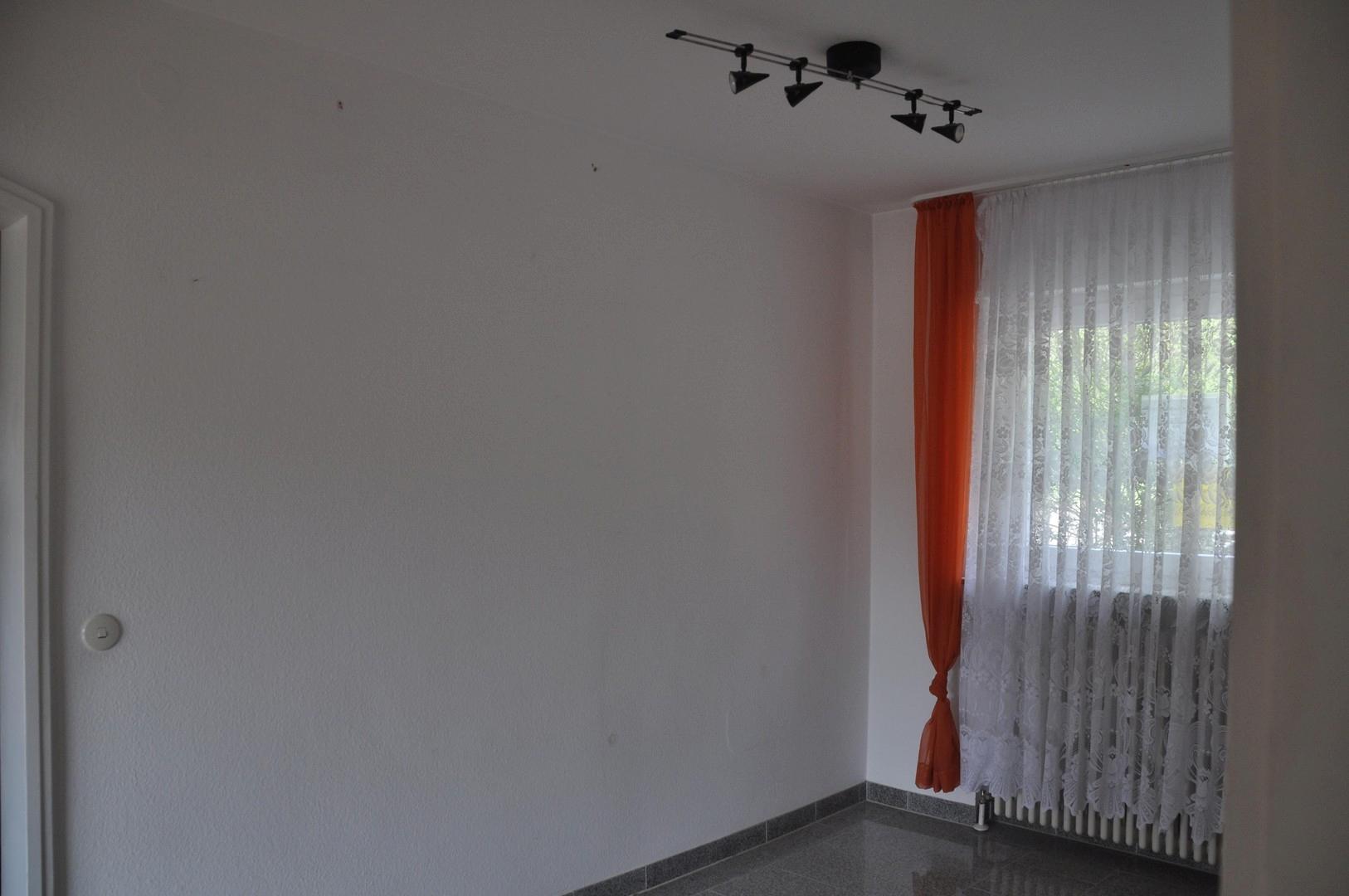 Garderobe EG