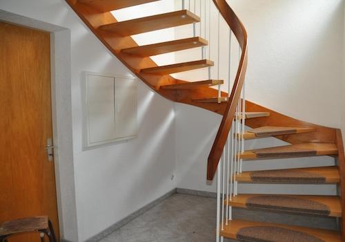 Treppe von EG ins UG