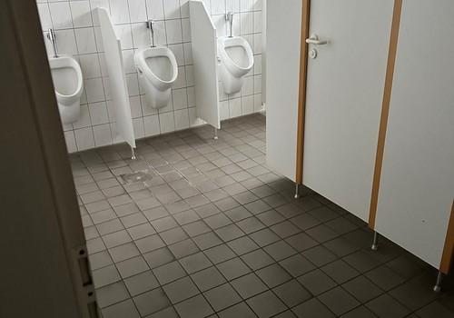 WC H