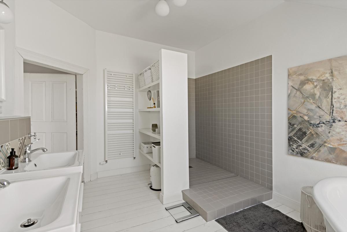 Badezimmer 1 im OG Dusche 