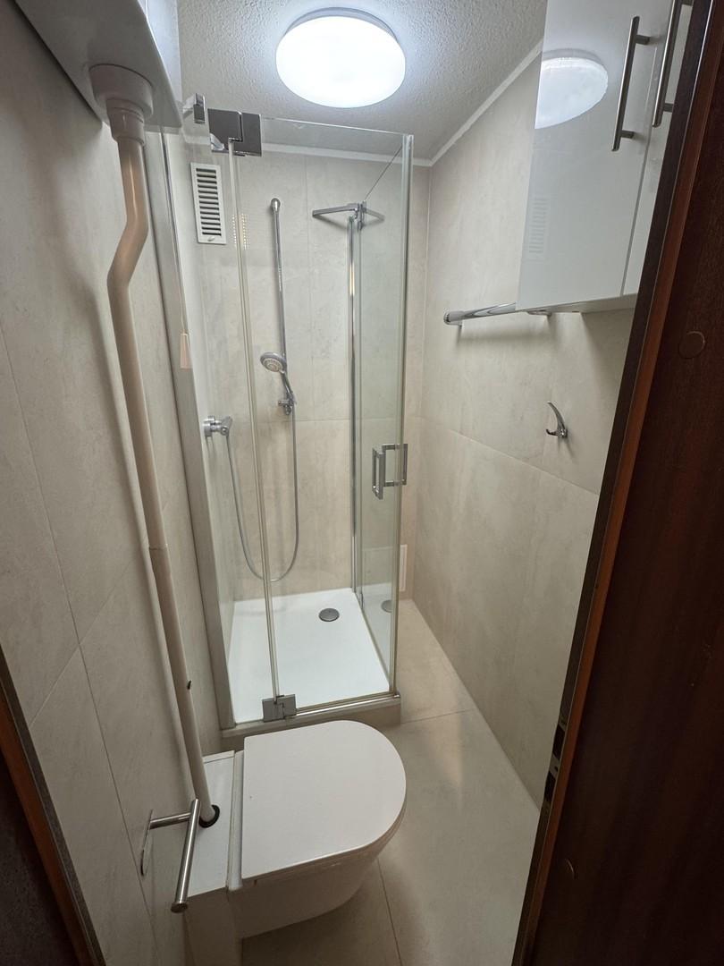 Dusche mit WC 