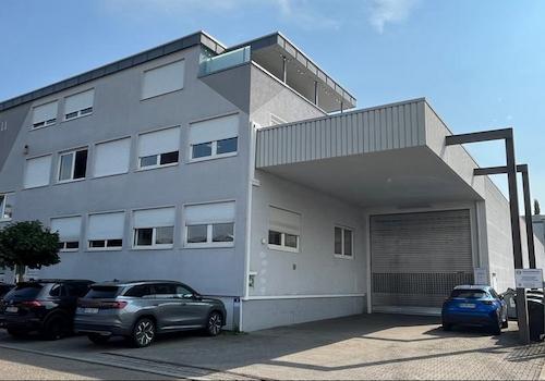 Zufahrt Halle EG