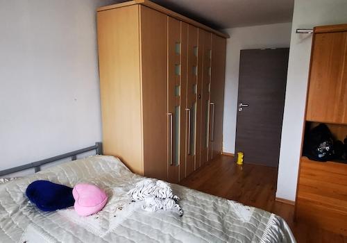 Schlafzimmer 1/3