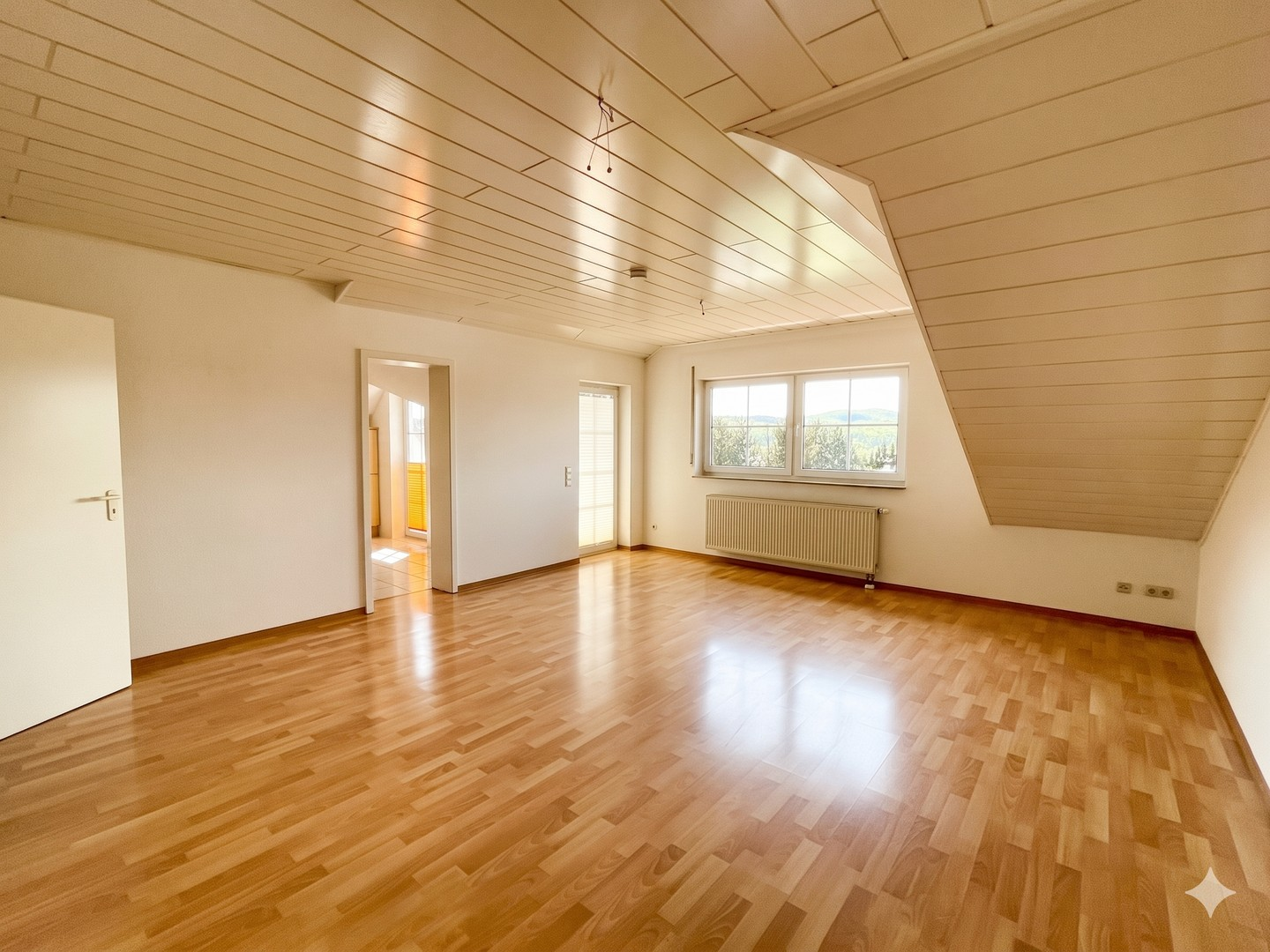 Wohn-Esszimmer Balkonzugang
