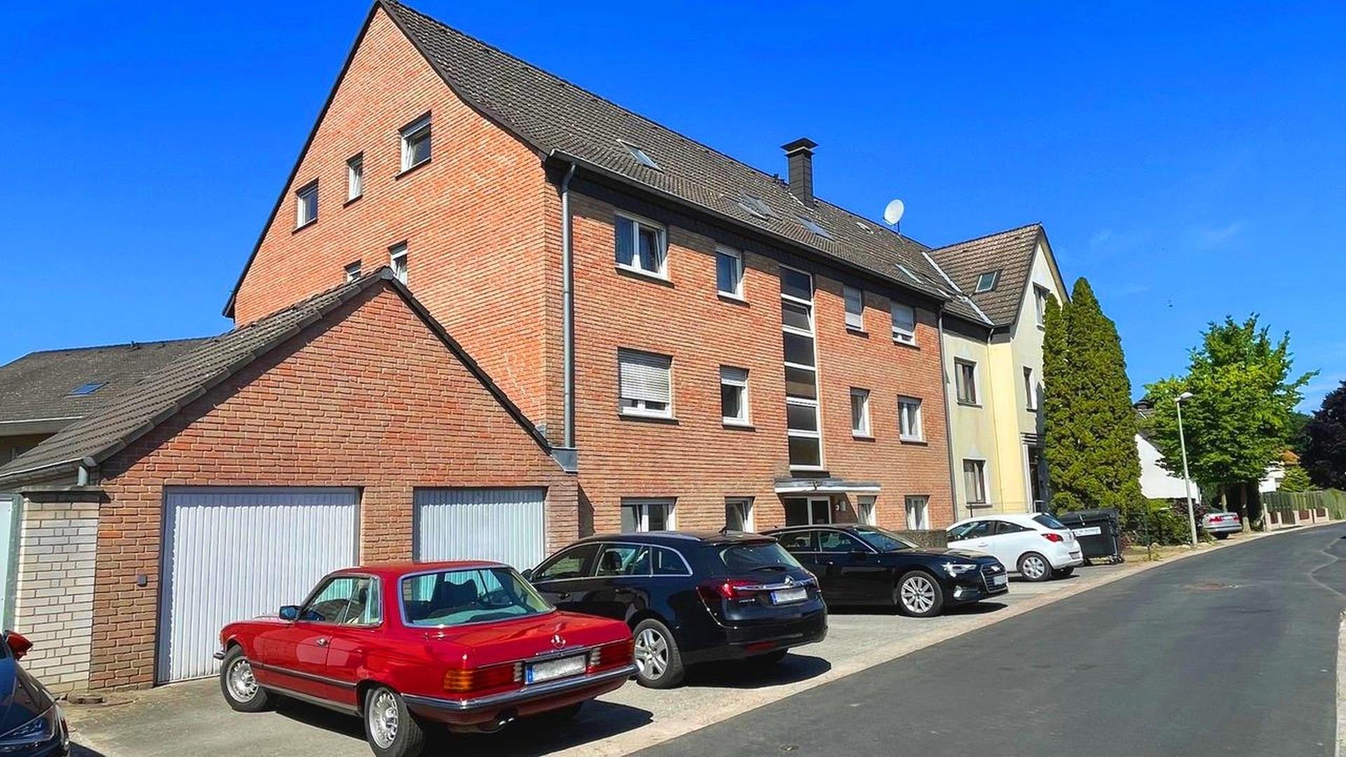 Parkmöglichkeiten vor dem Haus