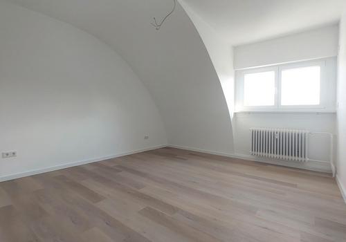 Schlafzimmer  (Süd/Ost)