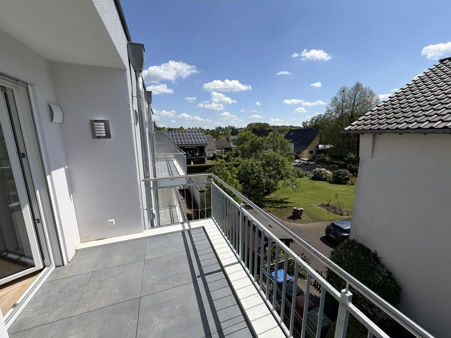 Sicht Balkon DG rechts