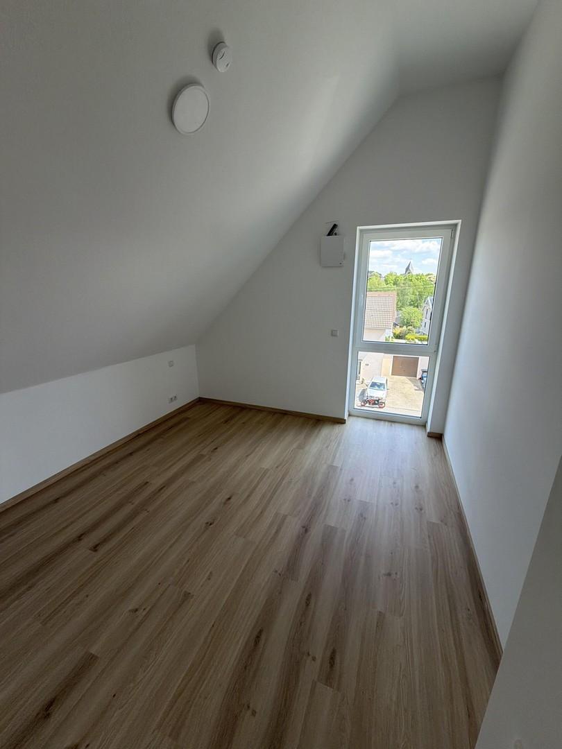 DG links Schlafzimmer 1