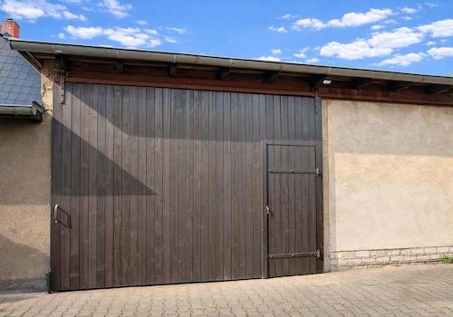 Große Garage