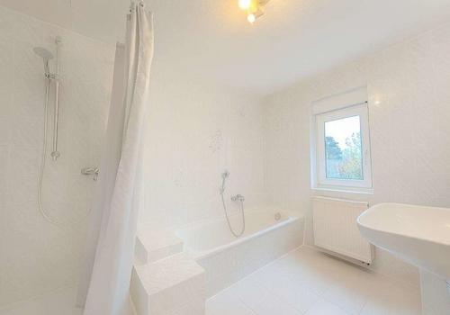 1. OG Badezimmer