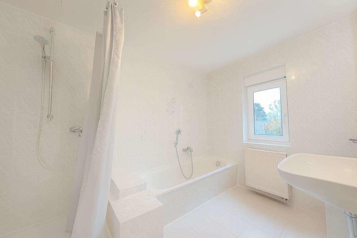 1. OG Badezimmer