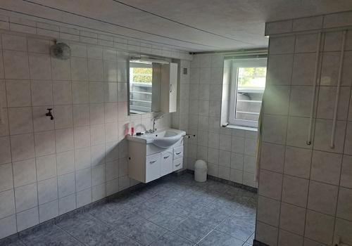 Heizungskeller mit Dusche