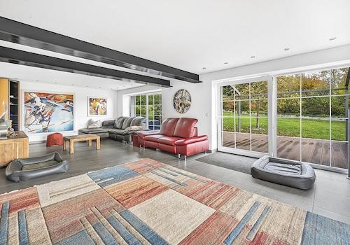 Wohnzimmer > 80m2