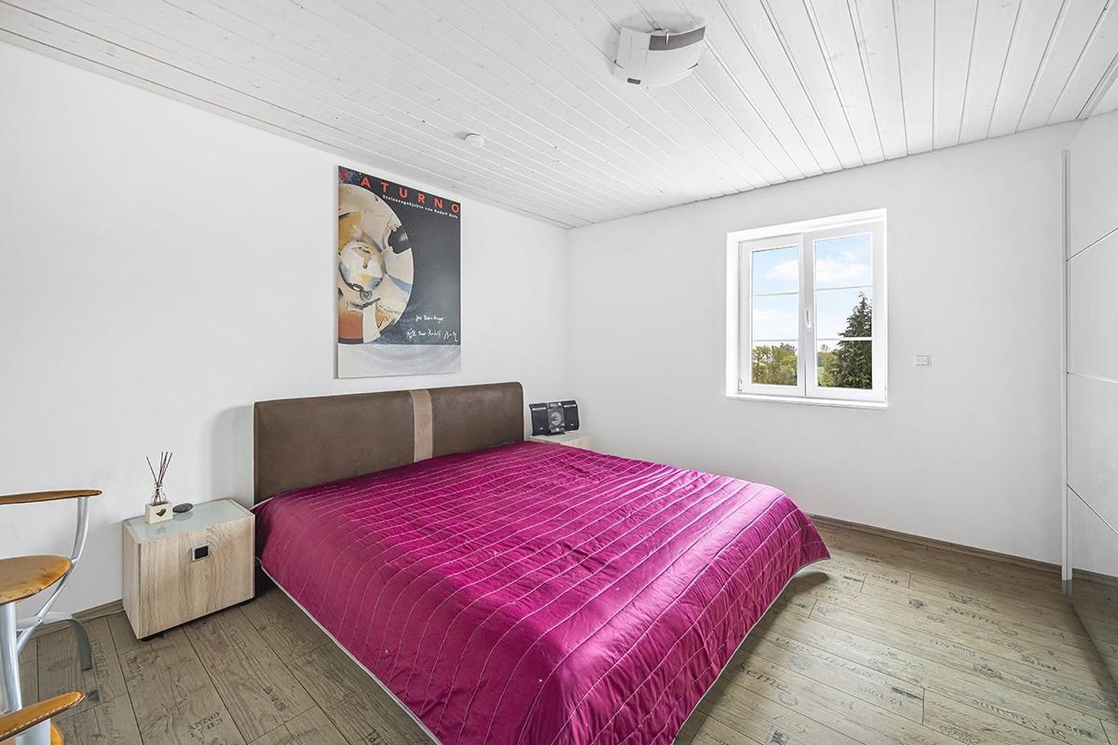 Schlafzimmer > 15m2