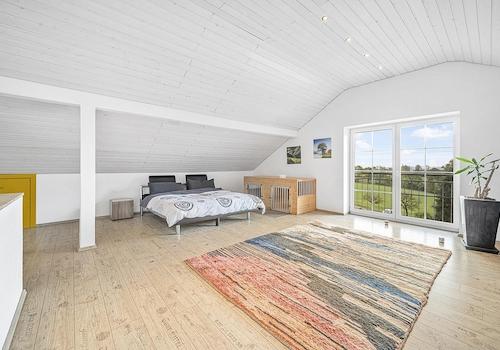 Schlafzimmer DG > 40m2