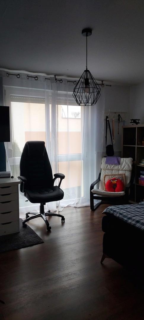 Schlafzimmer 1