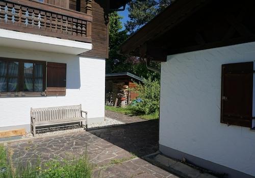 Haus und Garage