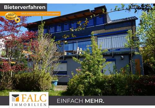 Blick von der Strasse