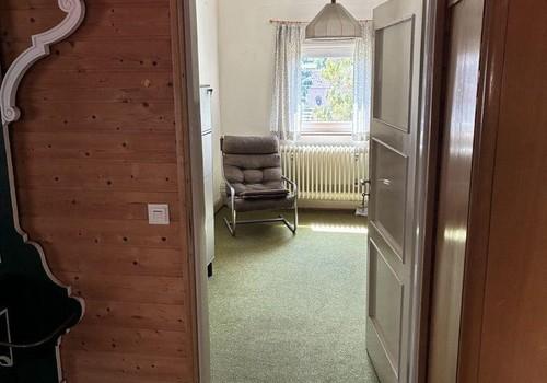 Dachgeschoss Eingang Zimmer 2