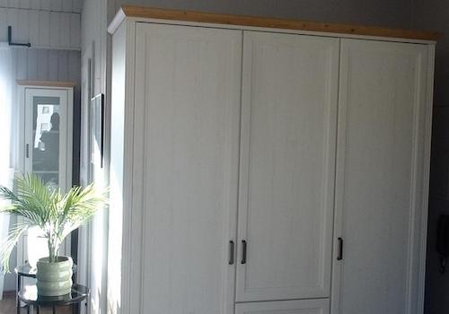 Wohnen 4 Kleiderschrank