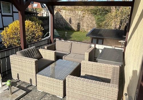 Balkon | Blick zur Stadtmauer