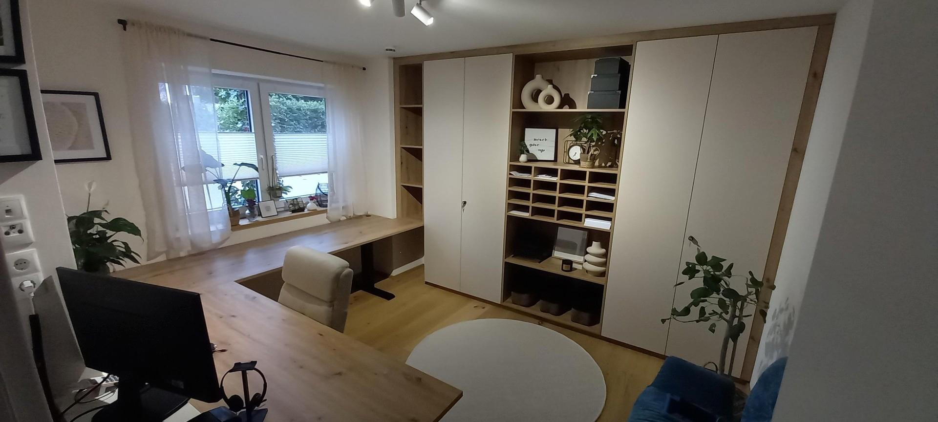 Arbeitszimmer/Büro EG