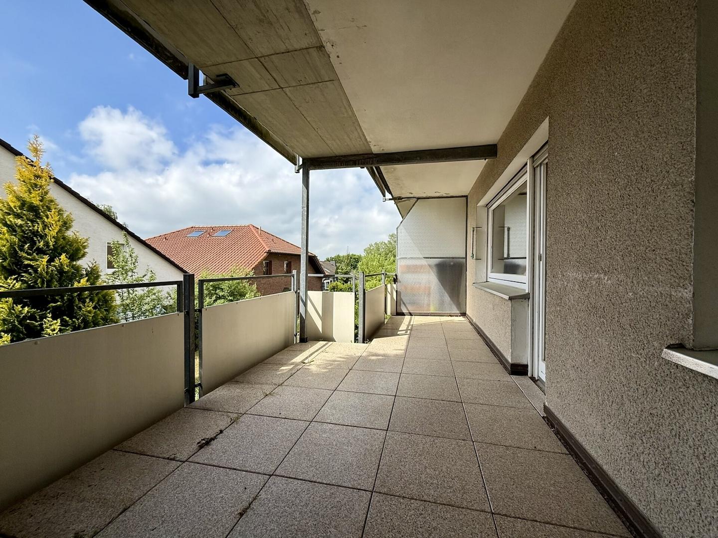 Erdgeschoss: Überdachter Balkon