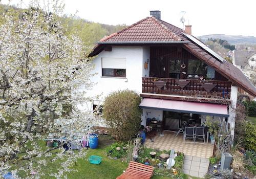 2 Familienhaus mit schönem Garten